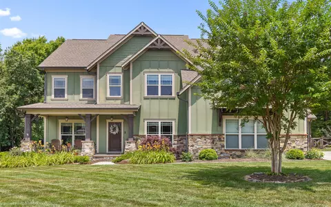 7333 Chimney Rock Tr, Signal Mountain, TN 37377