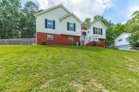 210 Gilbert Rd, Ringgold, GA 30736 photo 4