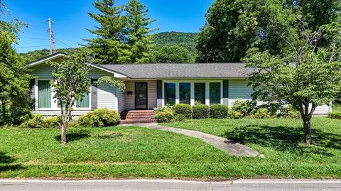 1118 Cedar Ave Ext, South Pittsburg, TN 37380