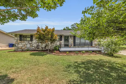 726 Ogrady Dr, Chattanooga, TN 37419