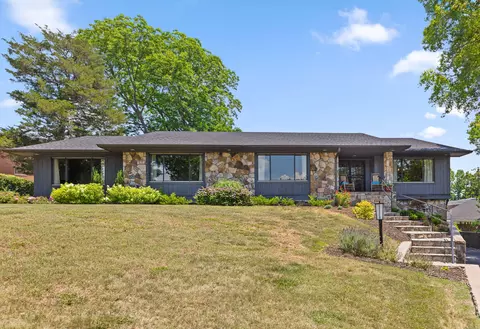 14 N Crest Rd, Chattanooga, TN 37404