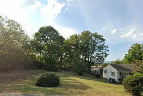913 N Chamberlain Ave #4, Chattanooga, TN 37406