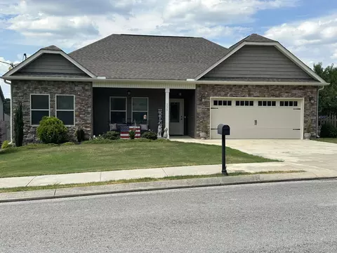 335 Franklin Cir, Fort Oglethorpe, GA 30742