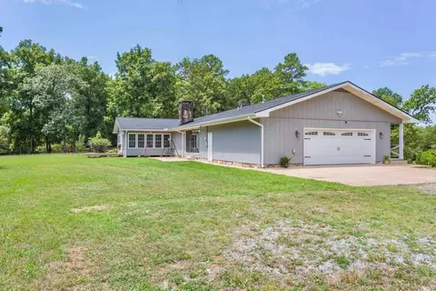 965 Lofton Ln, Chickamauga, GA 30707