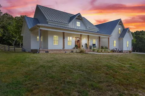 15840 Poole Rd, Sale Creek, TN 37373
