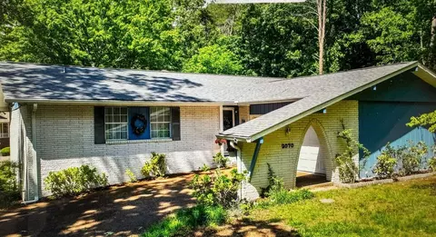 2070 NW Valley Hills Ln, Cleveland, TN 37311