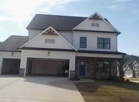 2512 Blue Skies Dr, Ooltewah, TN 37363