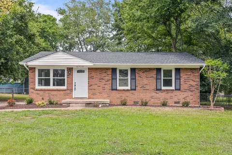 6918 Love Ln, Hixson, TN 37343