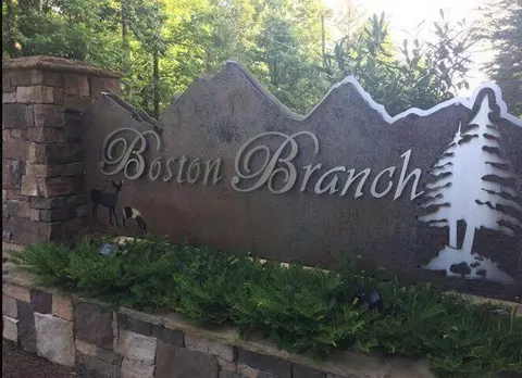 2269 Little Bend Rd #162, Signal Mountain, TN 37377