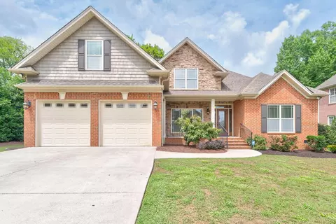 8401 Keystone Cir, Chattanooga, TN 37421