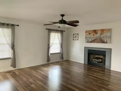 Living - 230 Middle Lusk Loop Rd, Dunlap, TN 37327 photo 1 of 3