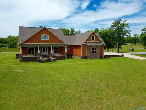 570 Mountain Heights Ridge Rd, Scottsboro, AL 35769