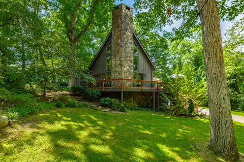 208 Center St, Signal Mountain, TN 37377