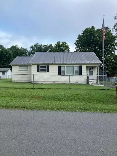 206 W 2nd St, Jasper, TN 37347