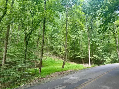2012 S Gold Point Cir, Hixson, TN 37343