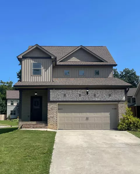 1195 NW Stonegate Cir, Cleveland, TN 37312