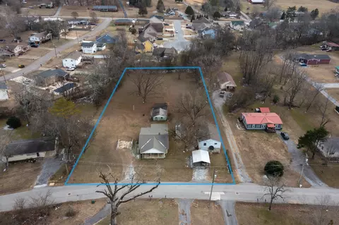 918920 Ogrady Dr, Chattanooga, TN 37419