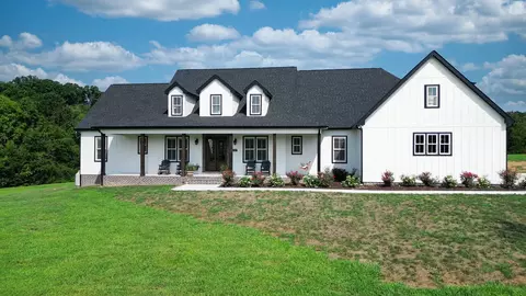157 NW Henegar Farms Dr, Cleveland, TN 37312