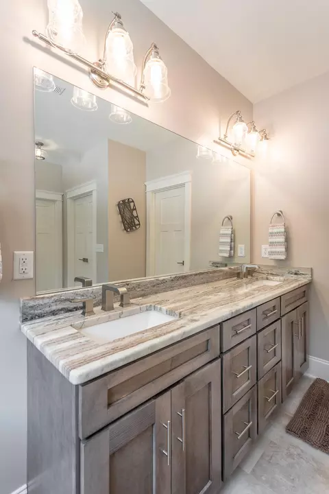Bath - 364 Pappy Rd, Jasper, TN 37347 photo 4 of 5
