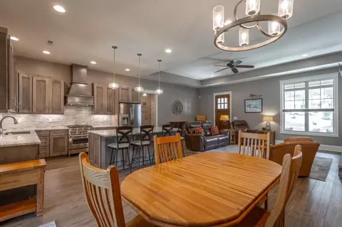 Dining - 364 Pappy Rd, Jasper, TN 37347 photo 3 of 4