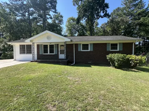 1122 Rochelle Dr, Austell, GA 30168