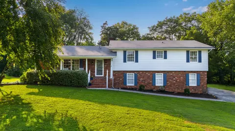 725 NE Springhill Dr, Cleveland, TN 37312