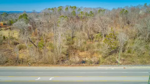 8931 E Brainerd Rd, Chattanooga, TN 37421