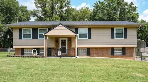 2012 NW Gregory Ln, Cleveland, TN 37312