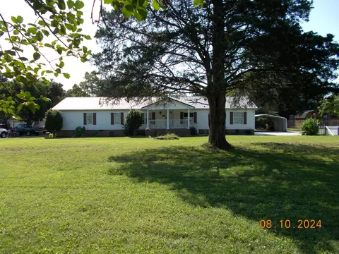 8830 Springfield Rd, Soddy Daisy, TN 37379