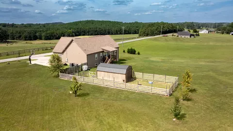6405 Straight Gut Rd, Lafayette, GA 30728