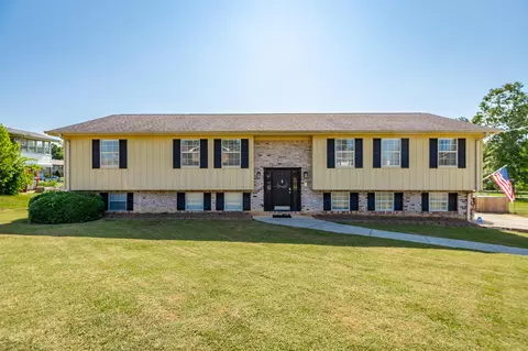 2712 Saint Lawrence Rd, Chattanooga, TN 37421
