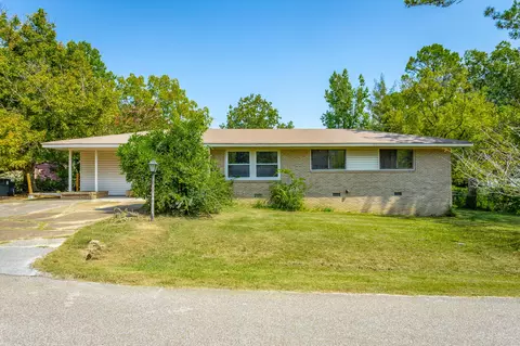 8021 Plaxco Dr, Chattanooga, TN 37421