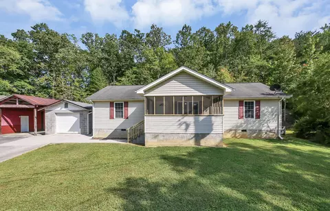 245 Page Ave, Trenton, GA 30752