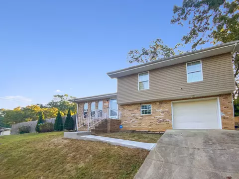 5210 Delashmitt Rd, Hixson, TN 37343