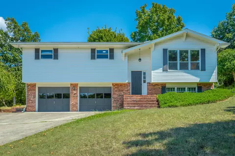 7008 Sandy Cove Dr, Harrison, TN 37341