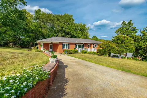 1235 Judys Ln, Chattanooga, TN 37419