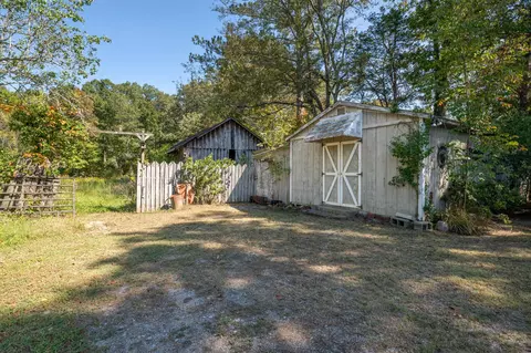 Exterior - 129 E Turnipseed Rd, Rock Spring, GA 30739 photo 16 of 20