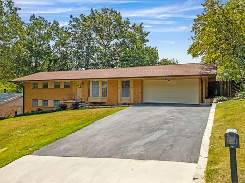 1308 Terry Ln, Hixson, TN 37343