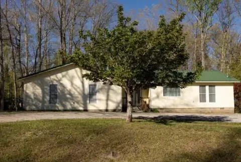 634 Main St, Altamont, TN 37301