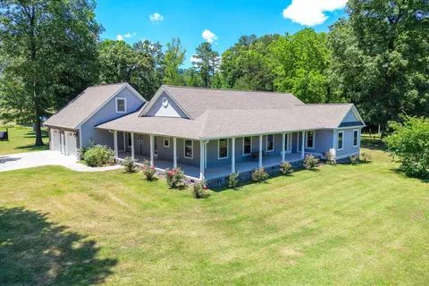 186 Ty Ln, Trenton, GA 30752