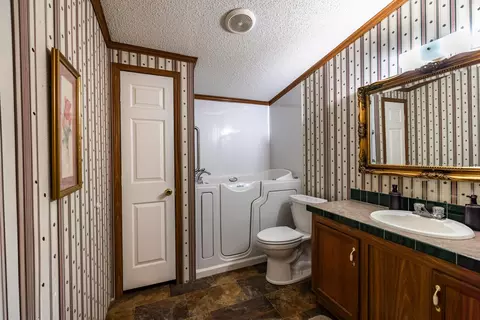 Bath - 385 Locust Rd, Dunlap, TN 37327 photo 1 of 5