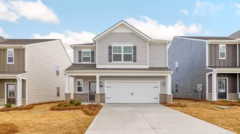 8340 Bright Water Dr, Ooltewah, TN 37363