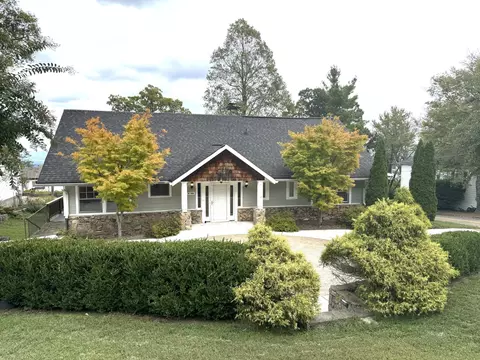 601 E Brow Rd, Lookout Mountain, TN 37350