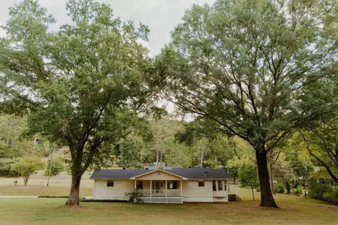 202 Keith Rd, Tunnel Hill, GA 30755