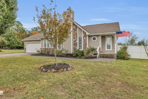 4 Pepper Corn Ln, Rossville, GA 30741
