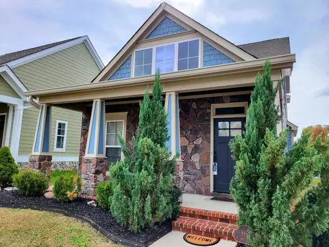 8863 Wilson Creek Dr, Ooltewah, TN 37363