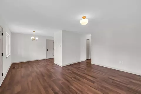 Living - 2016 E 13th St, Chattanooga, TN 37404 photo 3 of 3