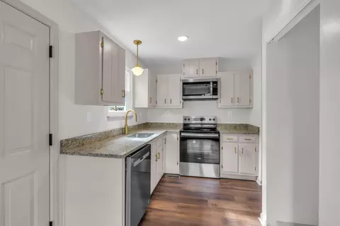 Kitchen - 2016 E 13th St, Chattanooga, TN 37404 photo 1 of 2
