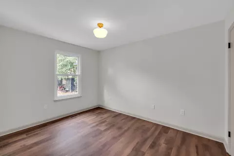 Bedroom - 2016 E 13th St, Chattanooga, TN 37404 photo 2 of 4