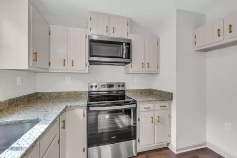 Kitchen - 2016 E 13th St, Chattanooga, TN 37404 photo 2 of 2